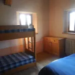 Podesteria Di Gombola Hostel Polinago
