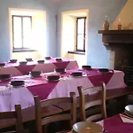 Podesteria Di Gombola Hostel *
