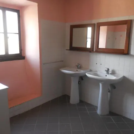 Podesteria Di Gombola Hostel Polinago