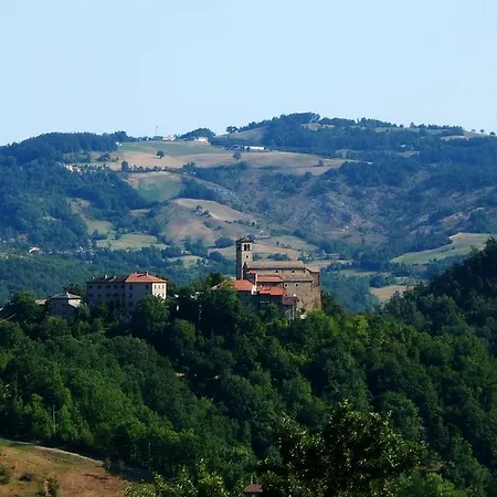 Podesteria Di Gombola Albergue