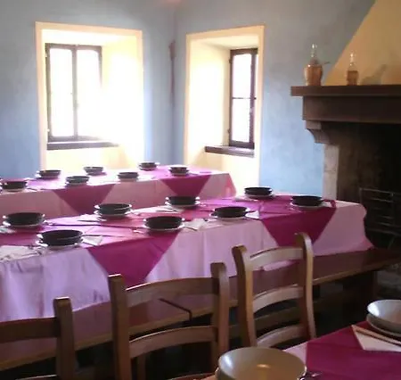 Podesteria Di Gombola Hostel *