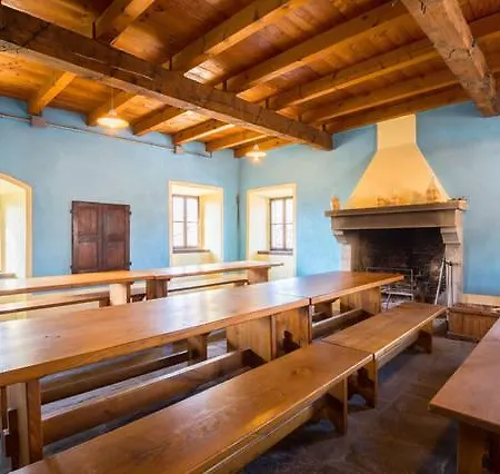 Podesteria Di Gombola