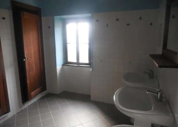 Podesteria Di Gombola * Polinago